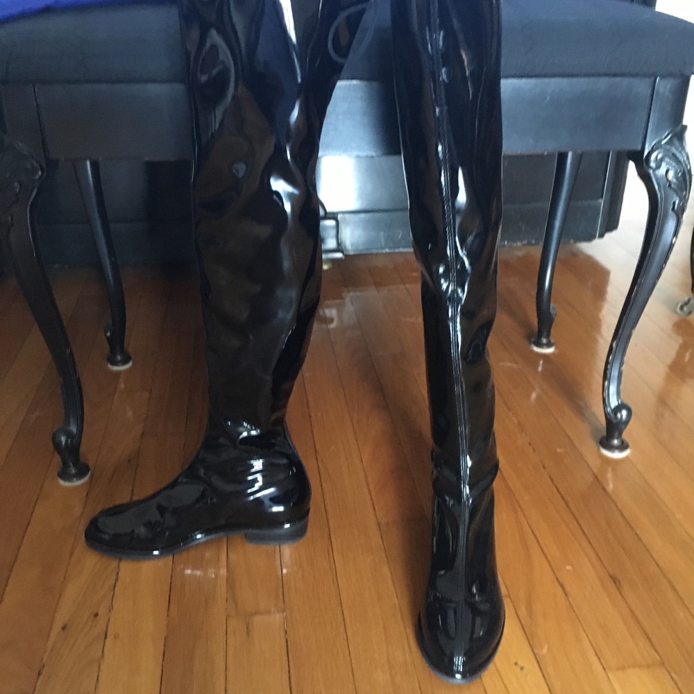 Over knee patent leather boots
